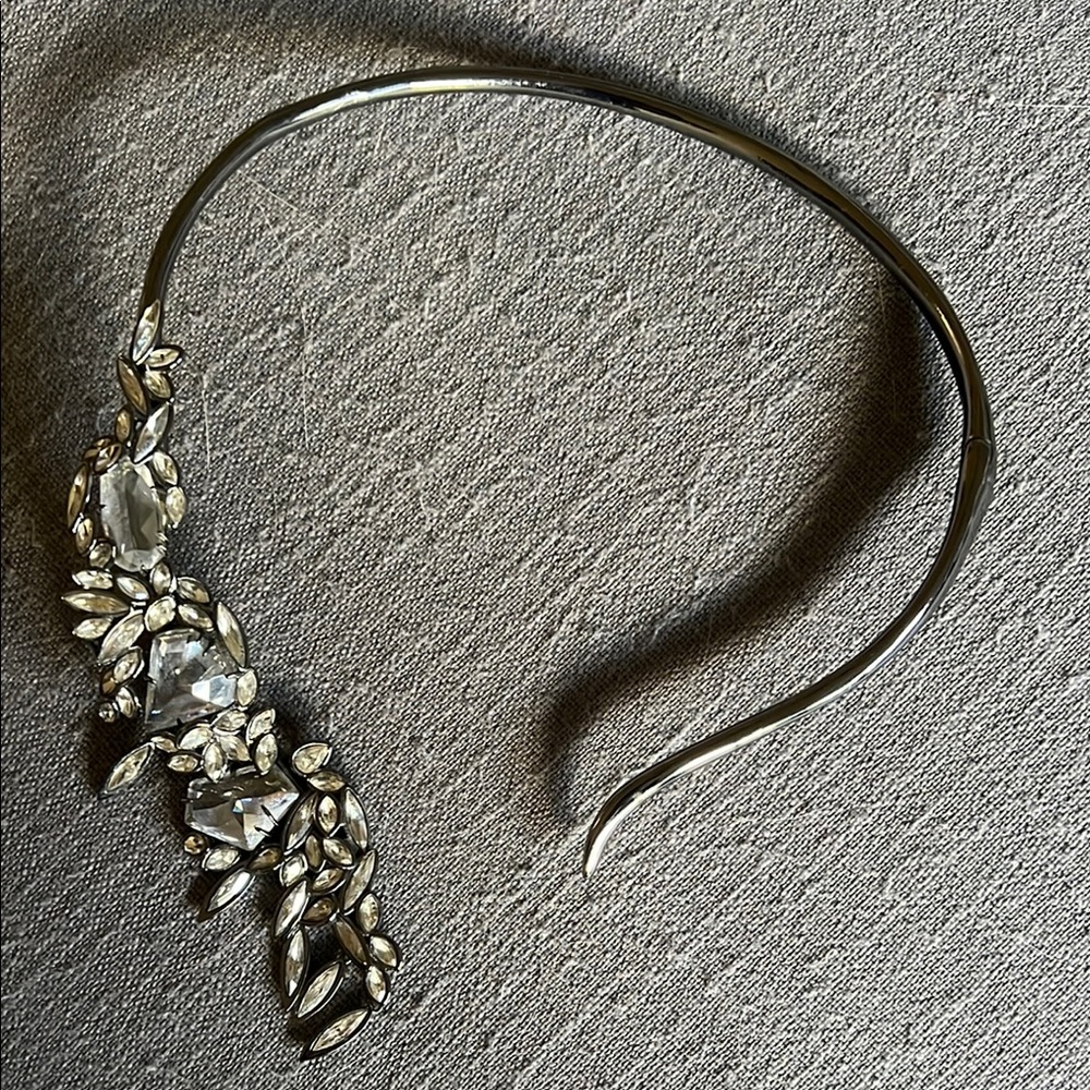 Crystal Leaf necklace  in Silver